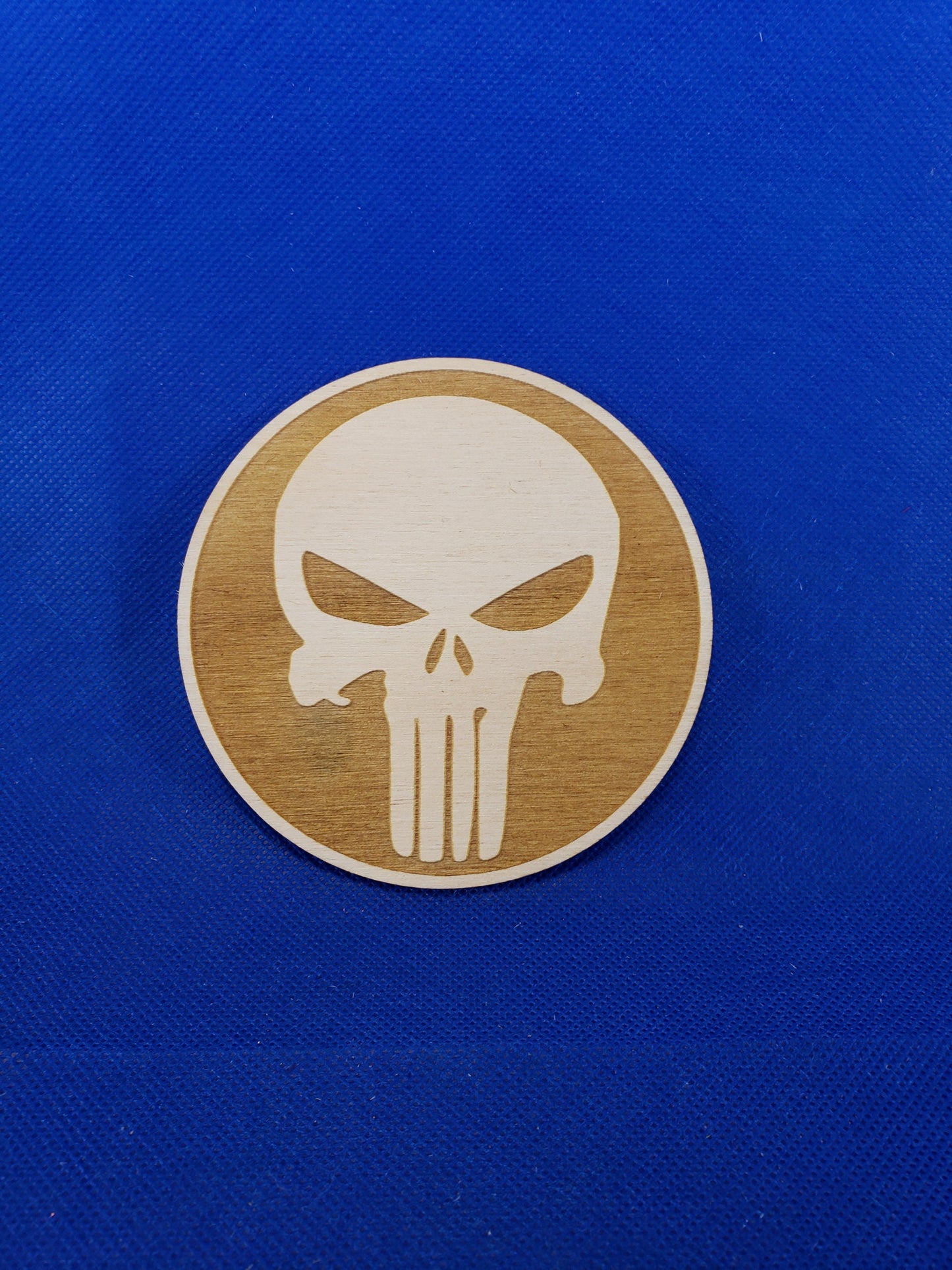 Skull in circle - Laser cut natural wooden blanks
