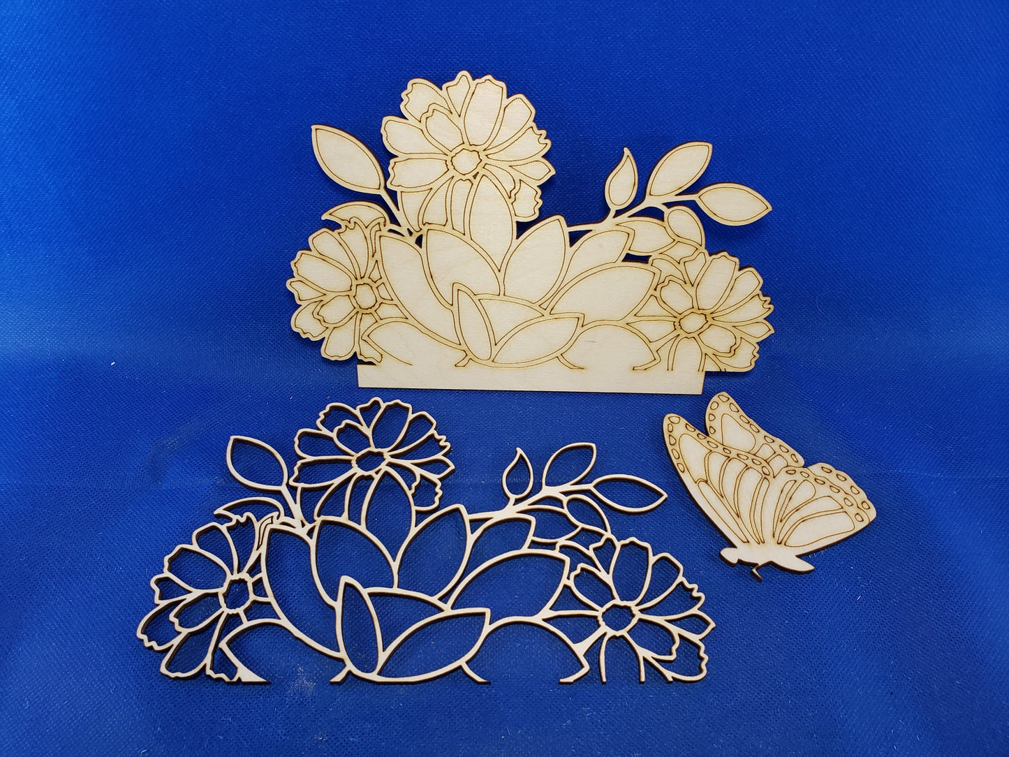 Spring Flowers with Butterfly - DIY unfinished Changeable sign insert