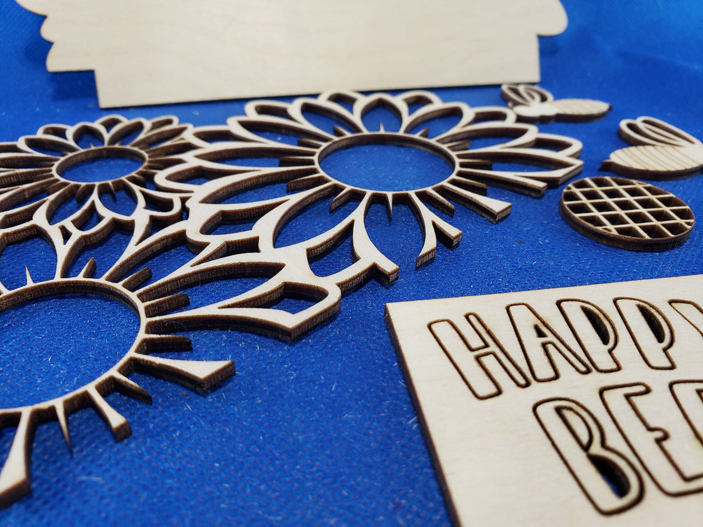 Bee Happy - DIY unfinished Changeable sign insert