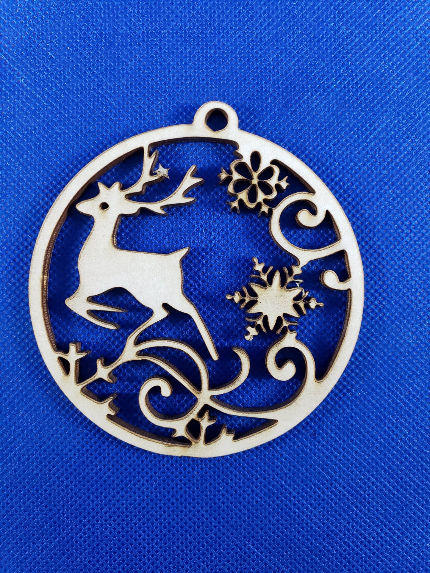 Deer & Snowflakes Christmas Ornament - Laser cut natural wooden blanks